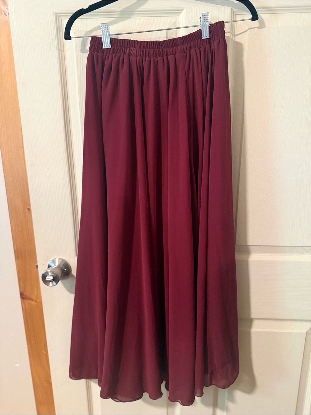 Women's Flowing Maxi Skirt in Burgundy